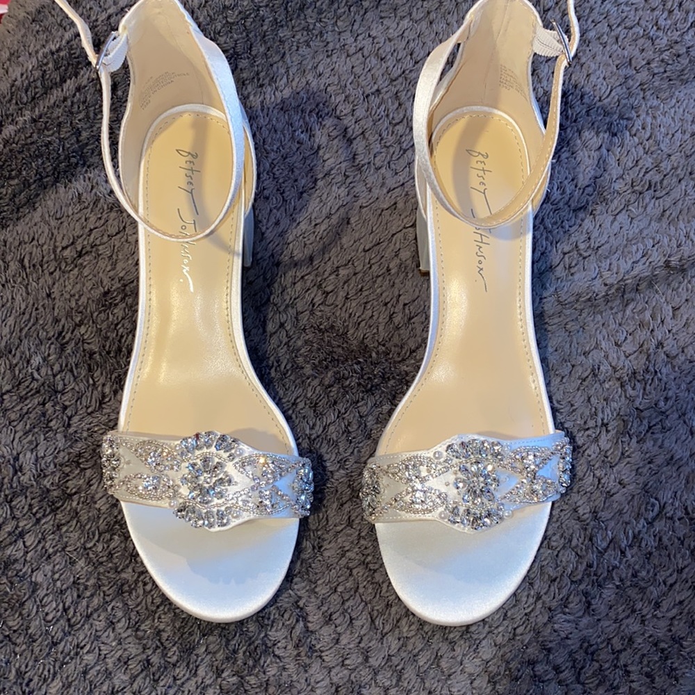 Betsy Johnson classic style